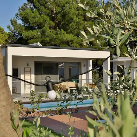 In - 4rosesvillas - Rose Penzion