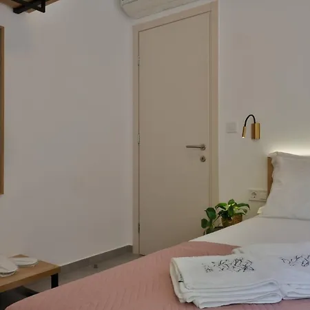 In - 4rosesvillas - Rose Guest house