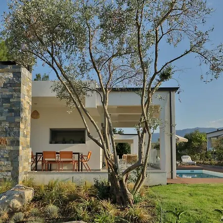 In - 4rosesvillas - Rose Leptokarya (Pieria)