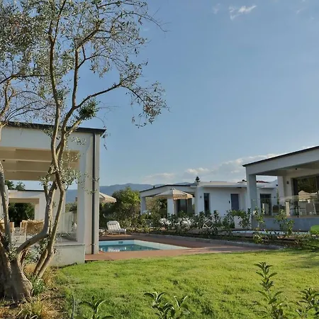 In - 4rosesvillas - Rose